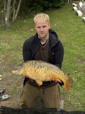 18lb 5oz Mirror Carp caught at Middle Pool