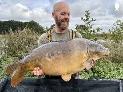 32lb 8oz Mirror Carp caught at Glovers